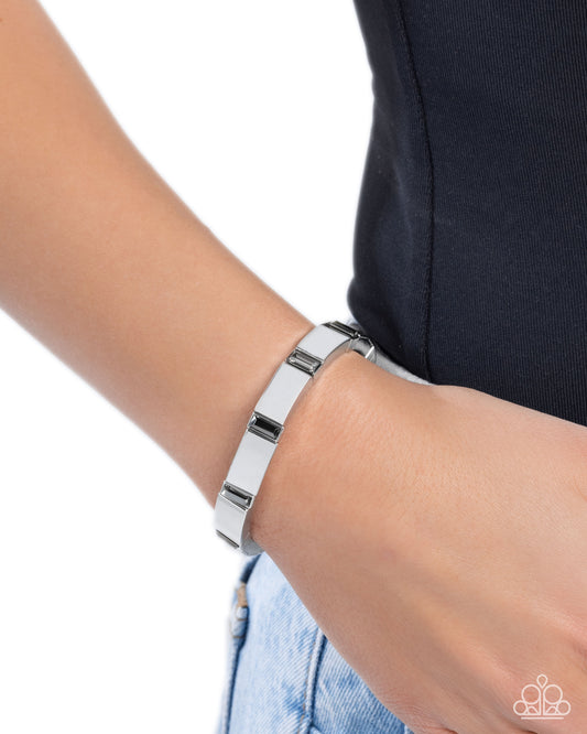 Glistening Gesture - Paparazzi Bracelet Image