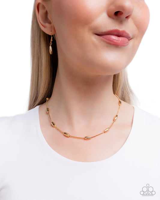 Cylindrical Chic - Gold - Paparazzi Necklace Image