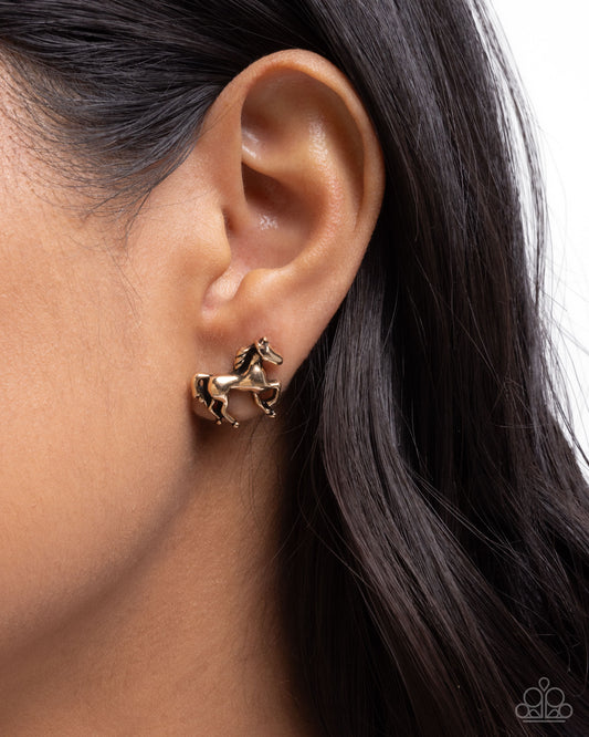 Stallion Selfie - Gold - Paparazzi Earring Image