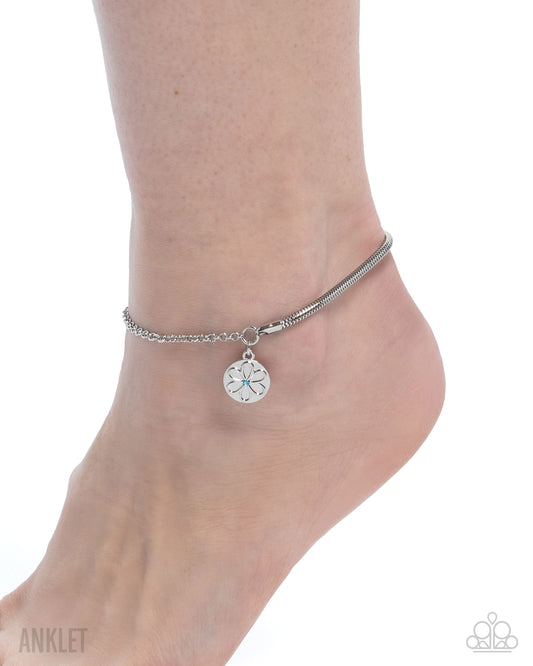 Glistening Growth - Paparazzi Bracelet Image