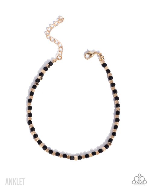 Exquisitely Eclectic - Gold - Paparazzi Bracelet Image