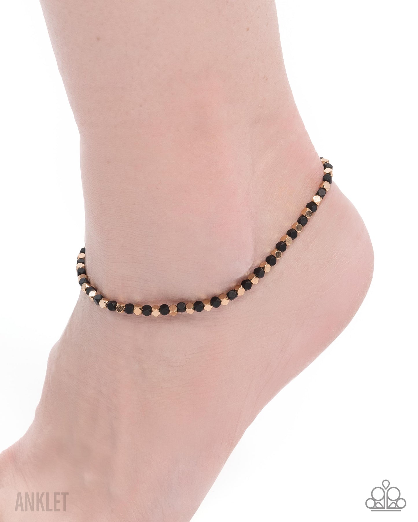 Exquisitely Eclectic - Gold - Paparazzi Bracelet Image