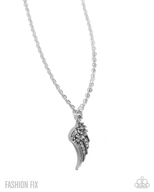 Notorious Nomad - Paparazzi Necklace Image