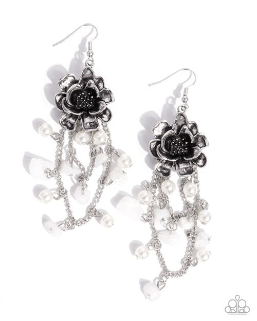 Carefree Cascade - Paparazzi Earring Image