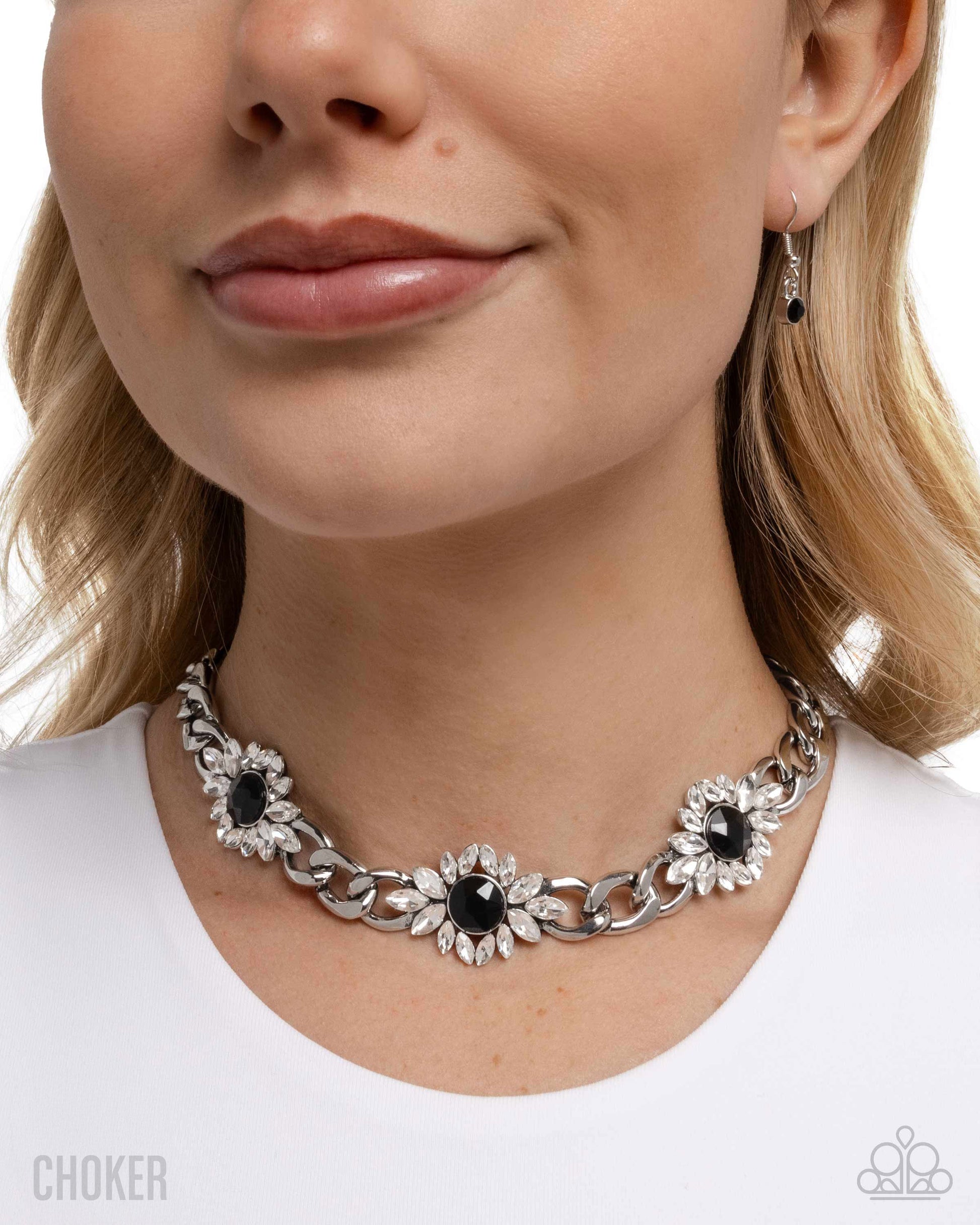 Industrial Intro - Black - Paparazzi Necklace Image