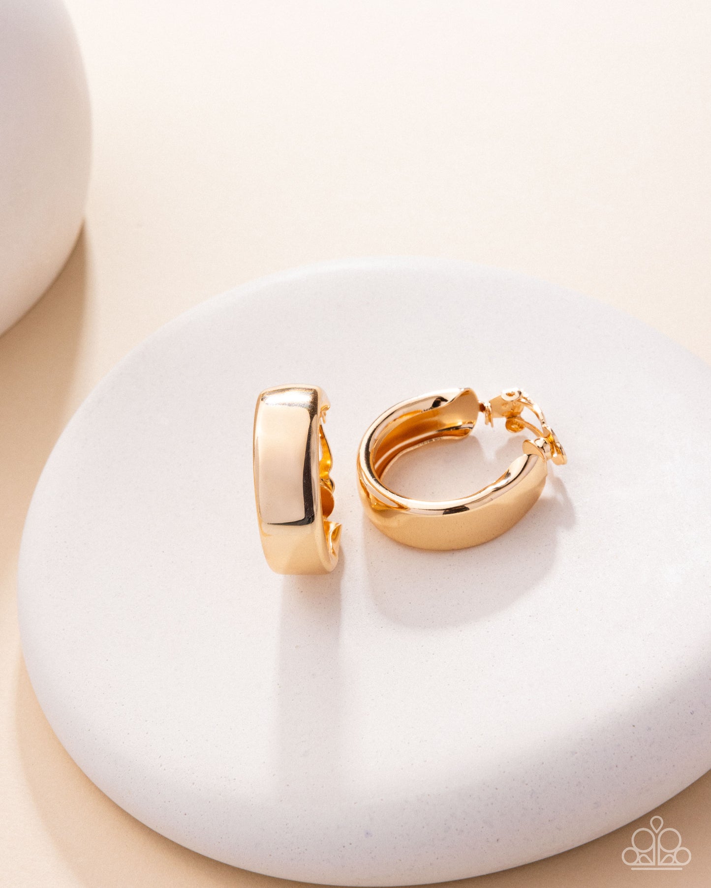 Sleek Spell - Gold - Paparazzi Earring Image