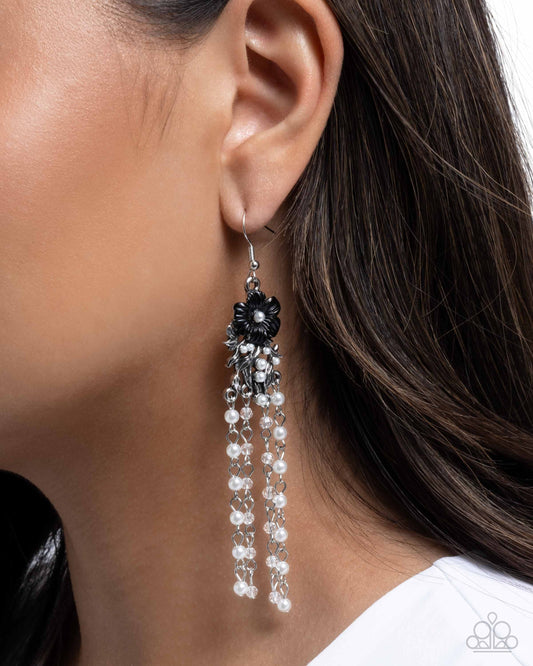 Flawless Floral - Paparazzi Earring Image