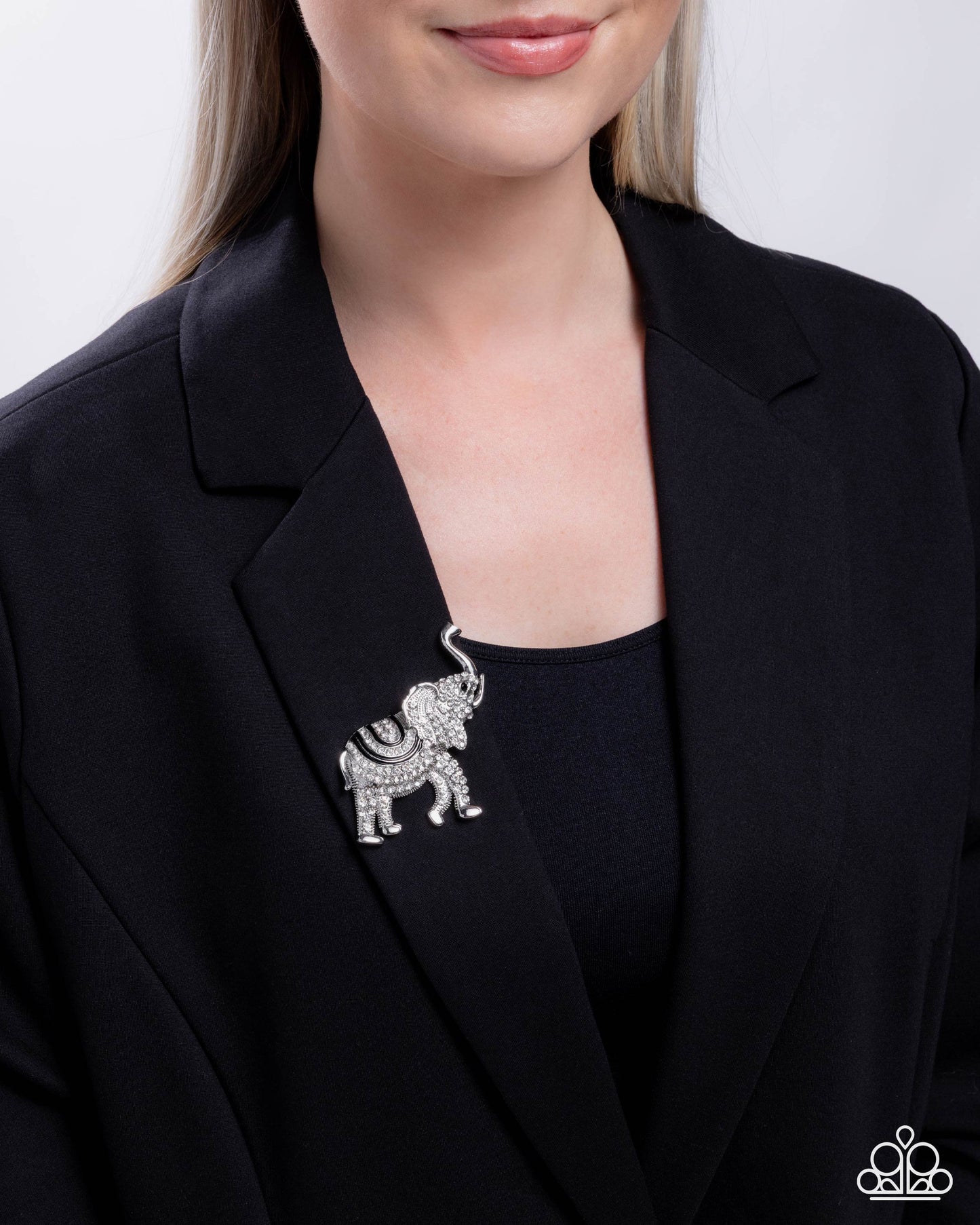 Elephant Embrace - Paparazzi Hair Accessories Image