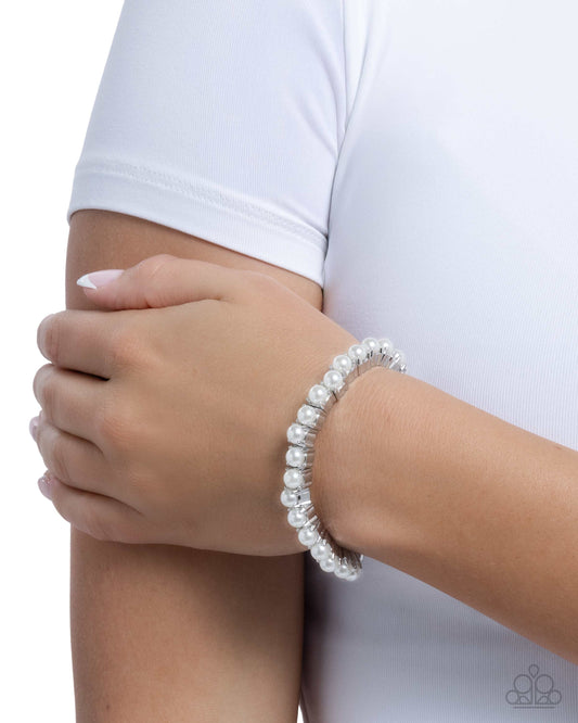 Principal Pearls - Paparazzi Bracelet Image