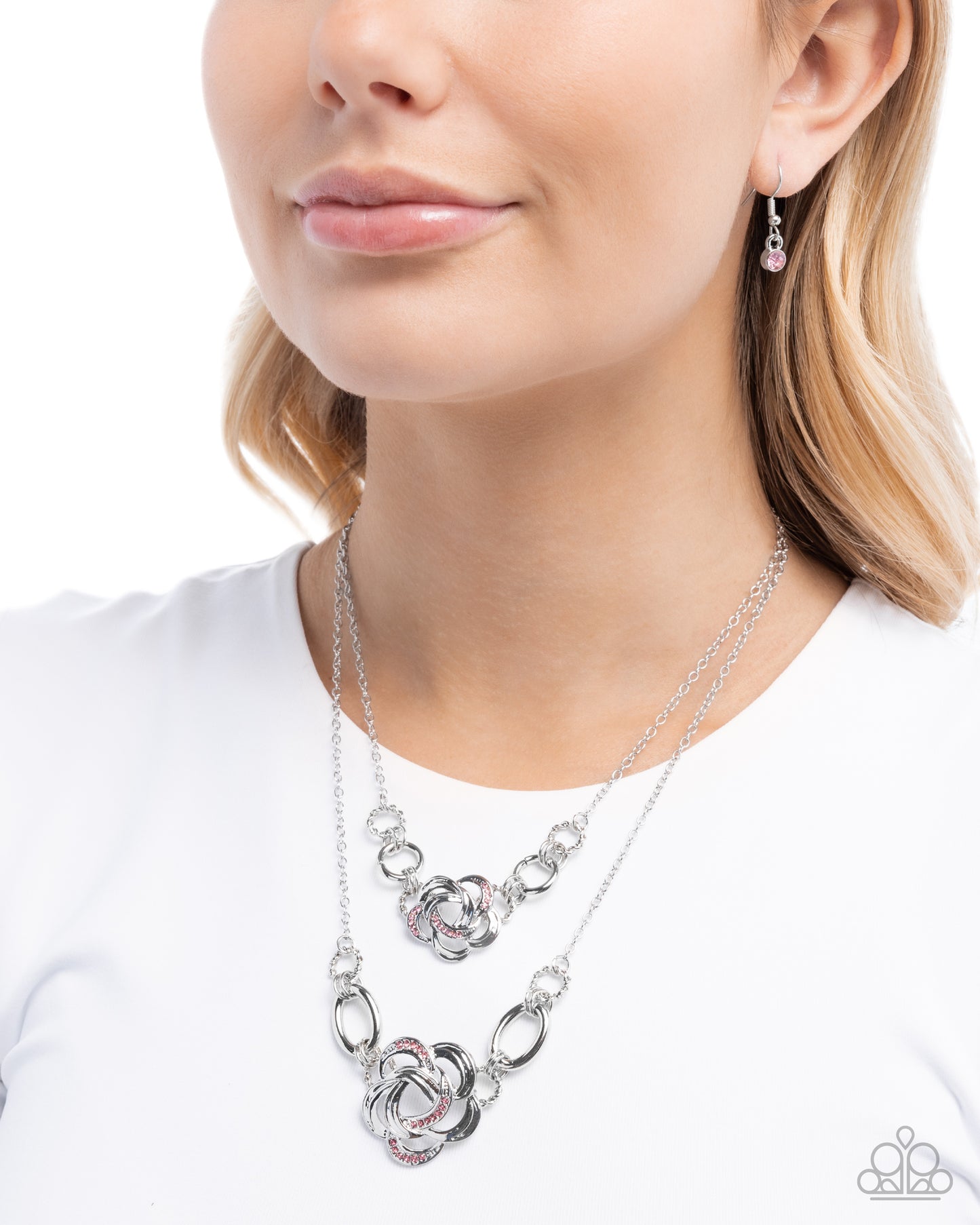 Remarkable Rose - Paparazzi Necklace Image