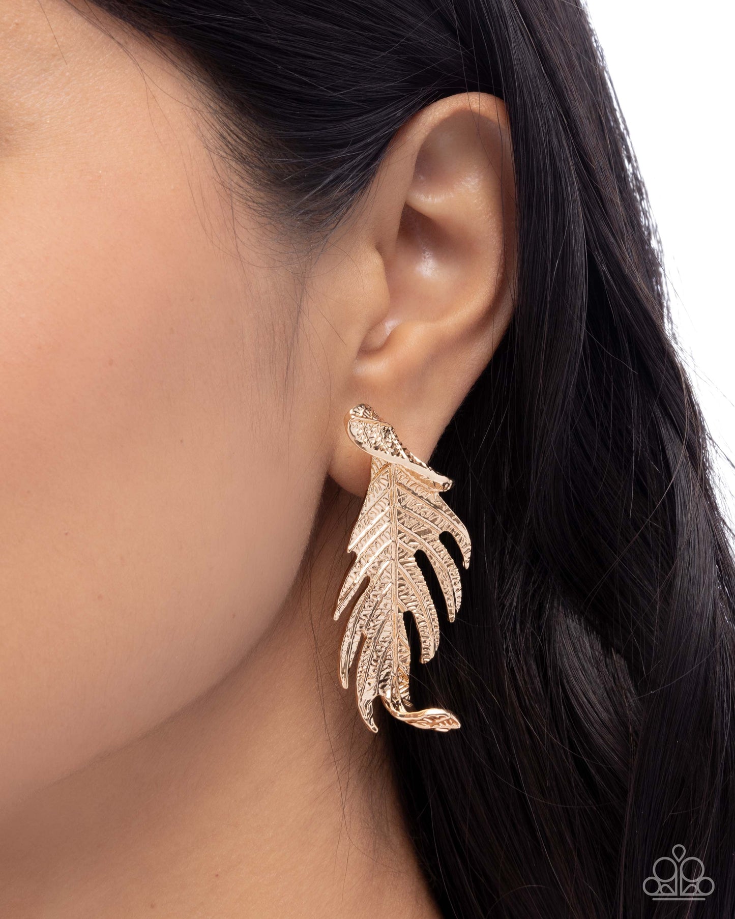 Leafy Lure - Gold - Paparazzi Earring Image