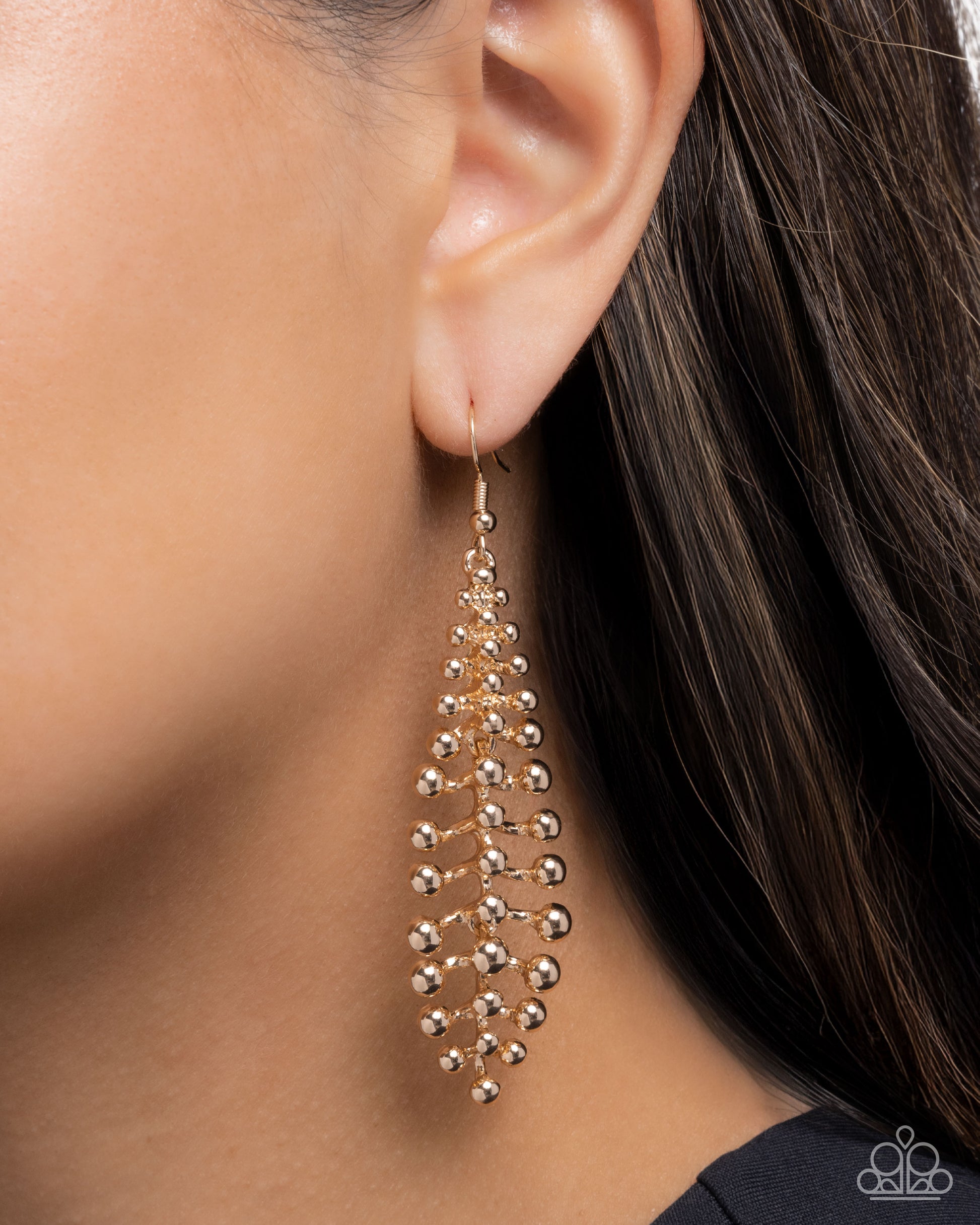 Seize the Studs - Gold - Paparazzi Earring Image