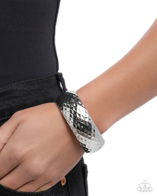 Textured Transit - Paparazzi Bracelet Image