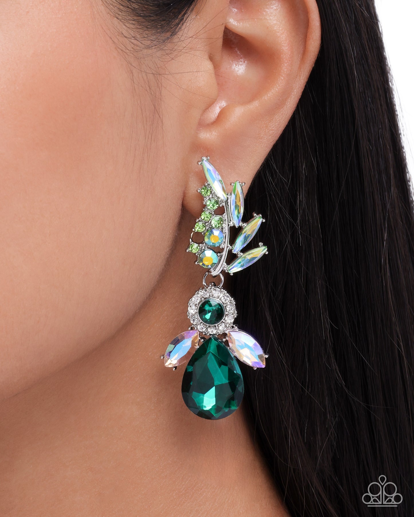 Priceless Pizzazz - Green - Paparazzi Earring Image