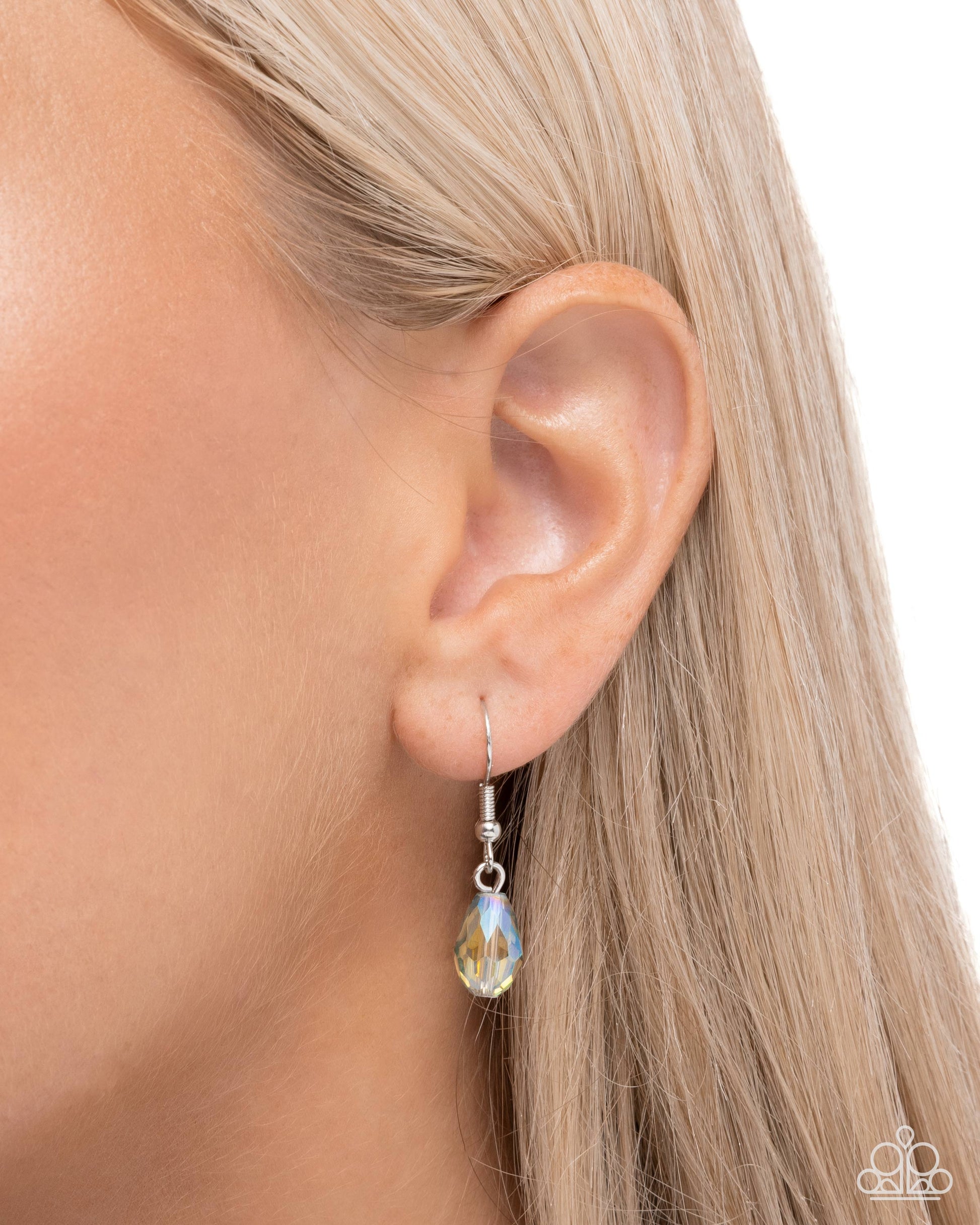 Glimpse of Glitz - Paparazzi Necklace Image