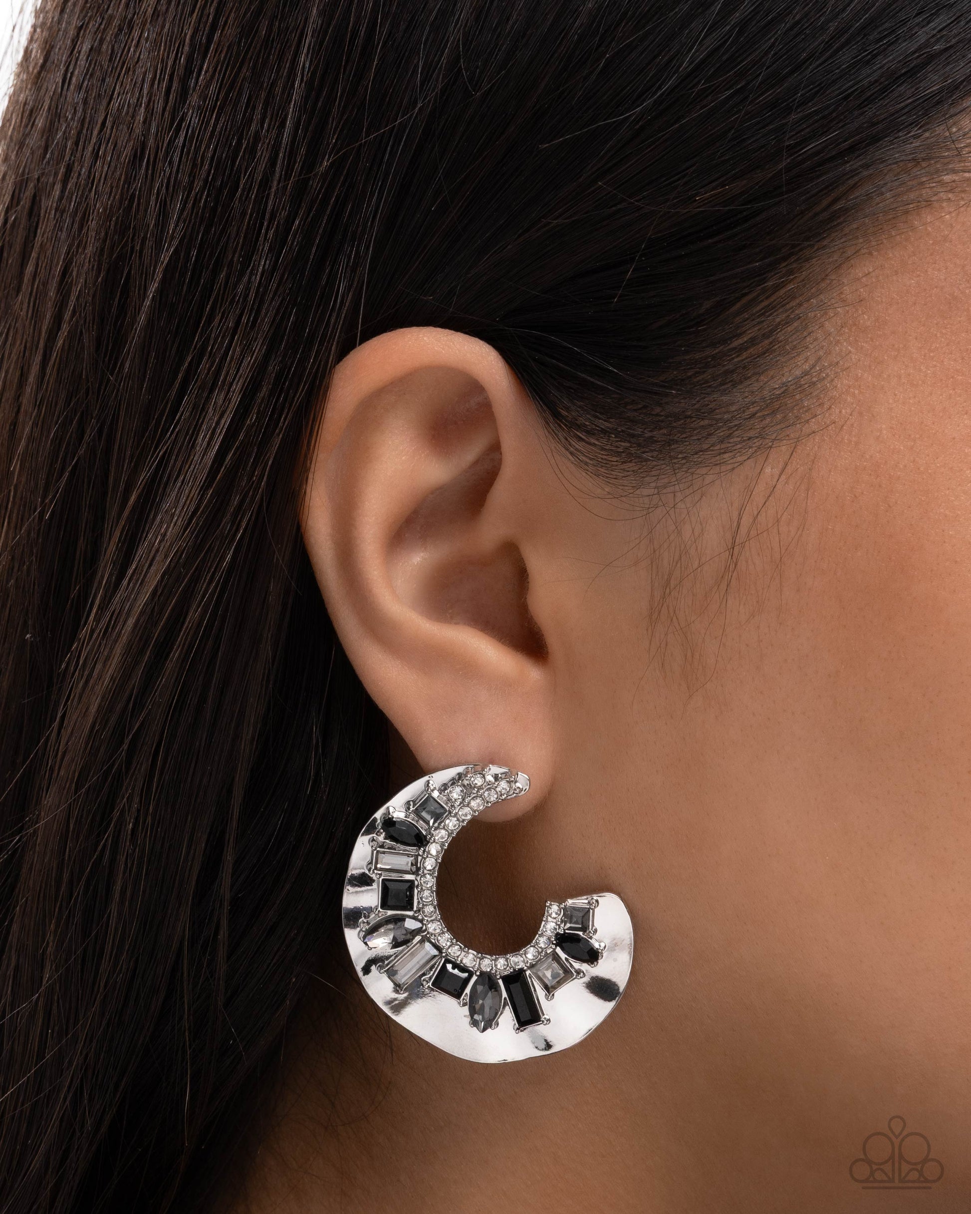 Crimped Color - Black - Paparazzi Earring Image