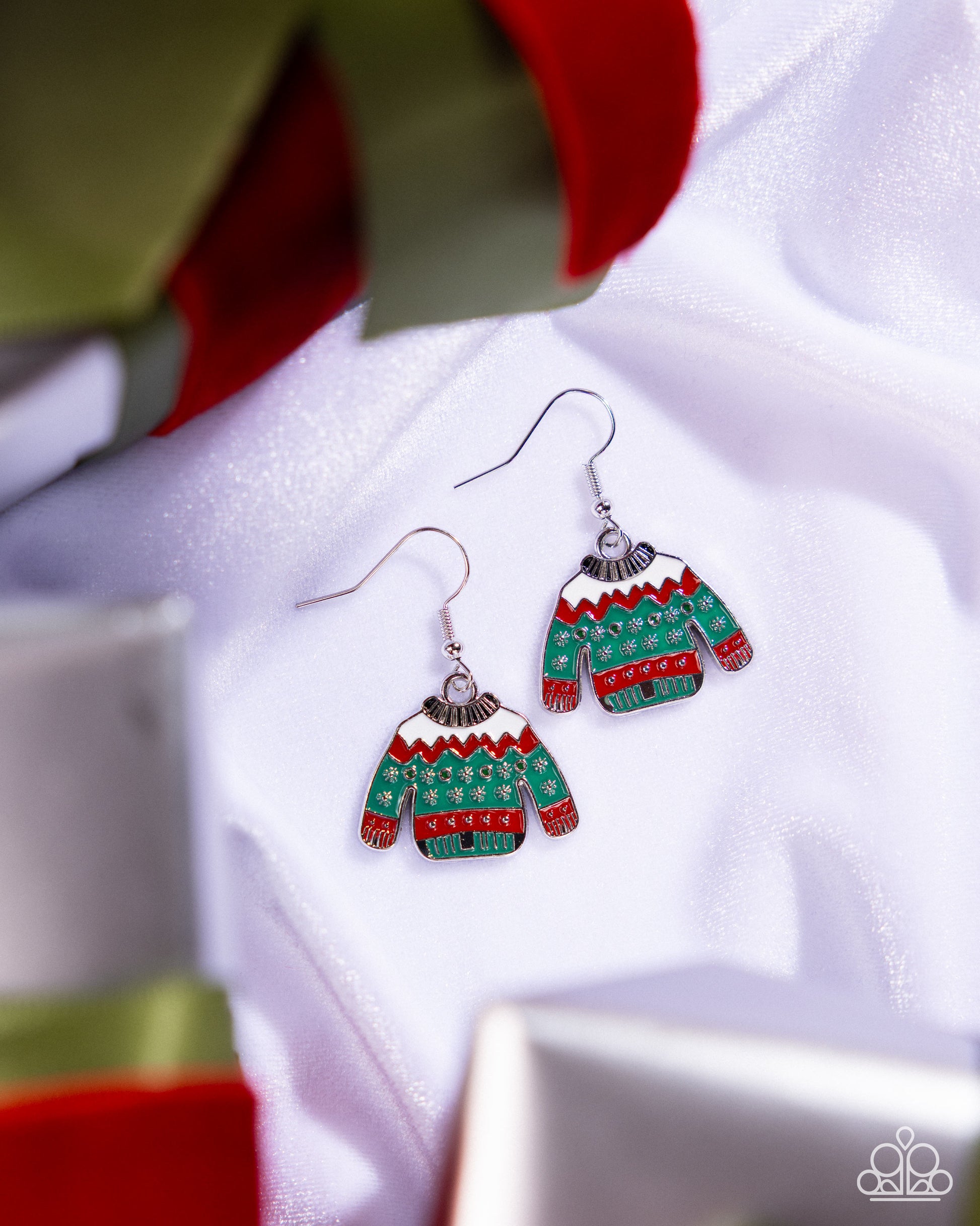 Sweater Season - Paparazzi Earring Image