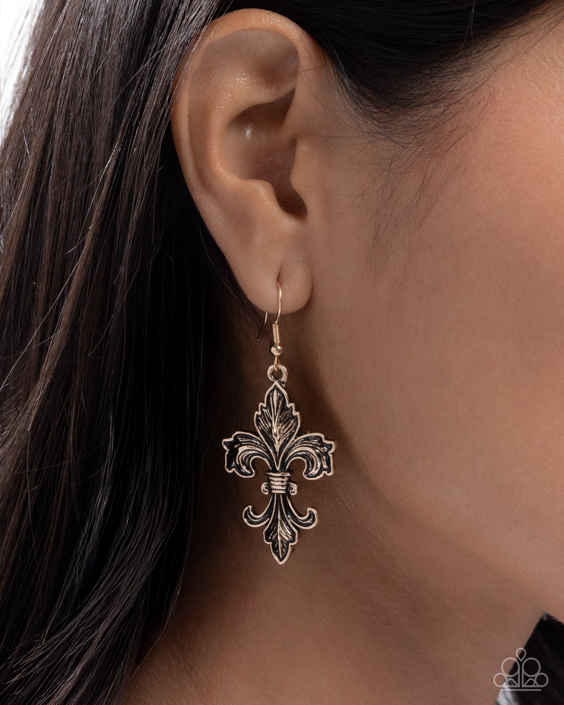 Fancy Fleur-De-Lis - Paparazzi Earring Image