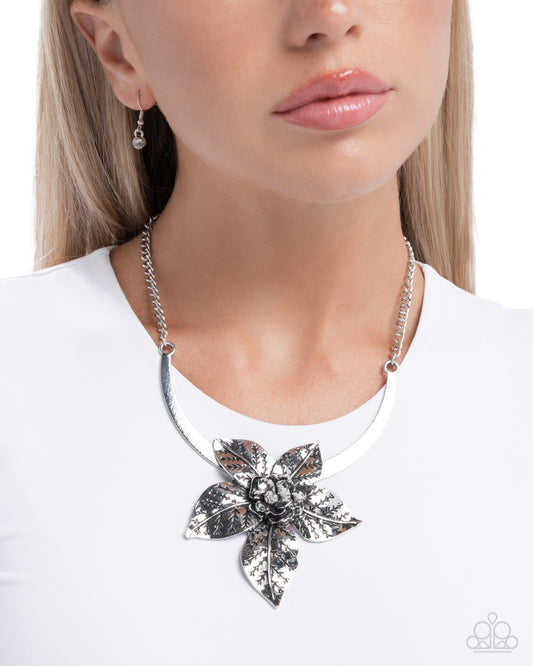 Botanical Broadcast - Paparazzi Necklace Image