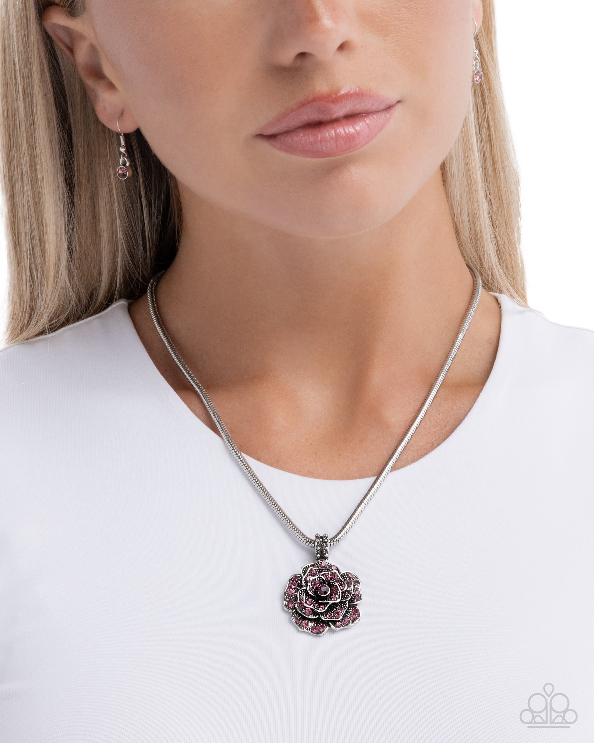 Passionate Petals - Paparazzi Necklace Image