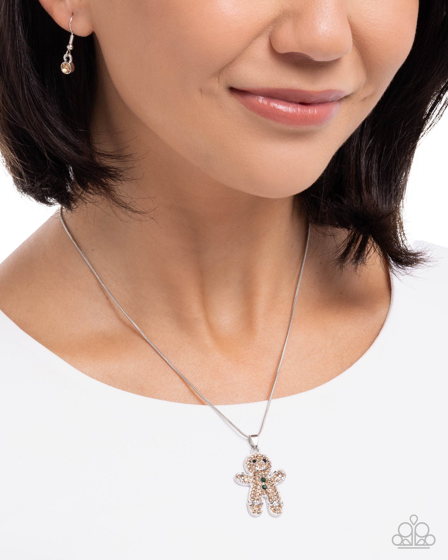 Gingerbread Glam - Paparazzi Necklace Image