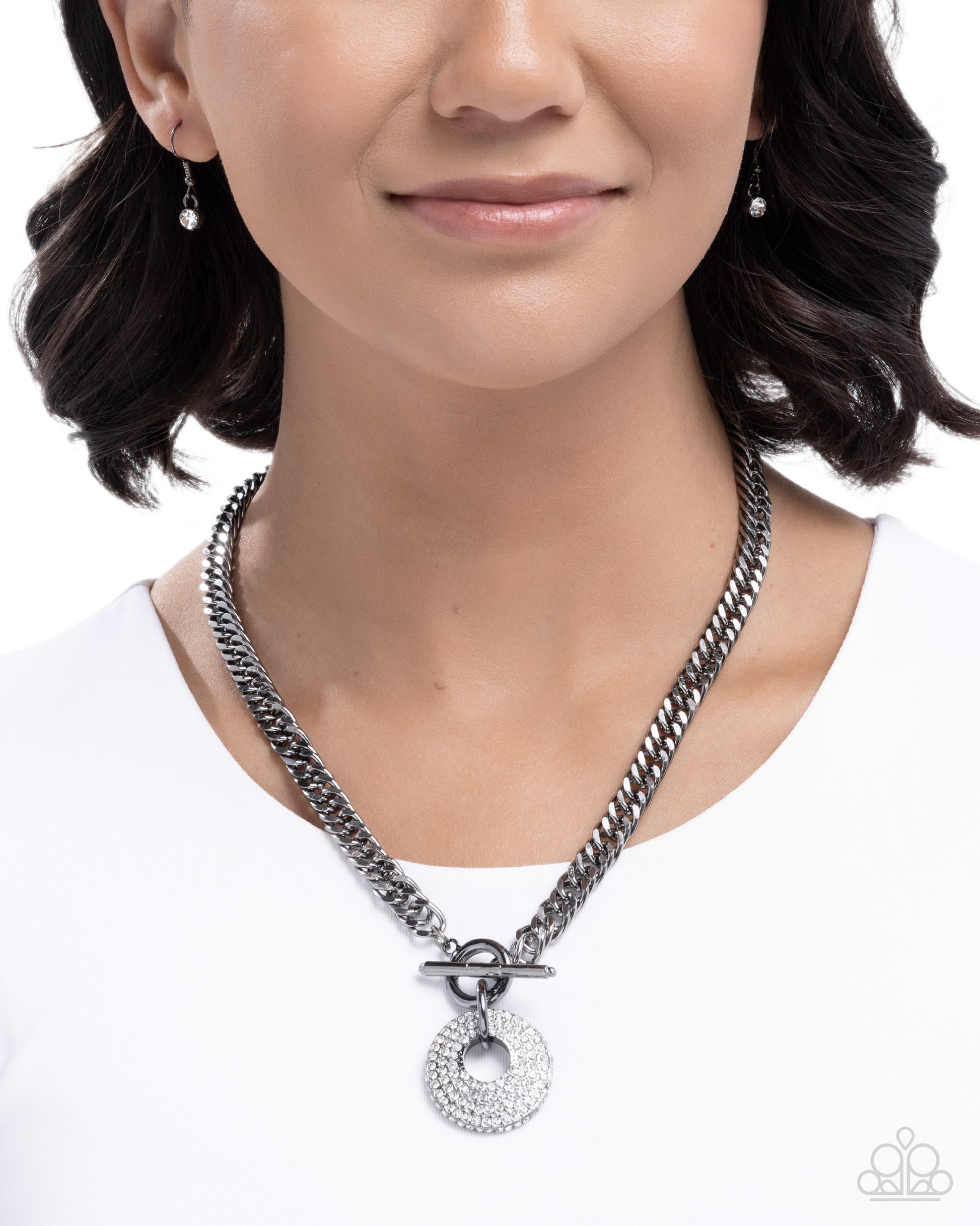 Breathlessly Bold - Black - Paparazzi Necklace Image