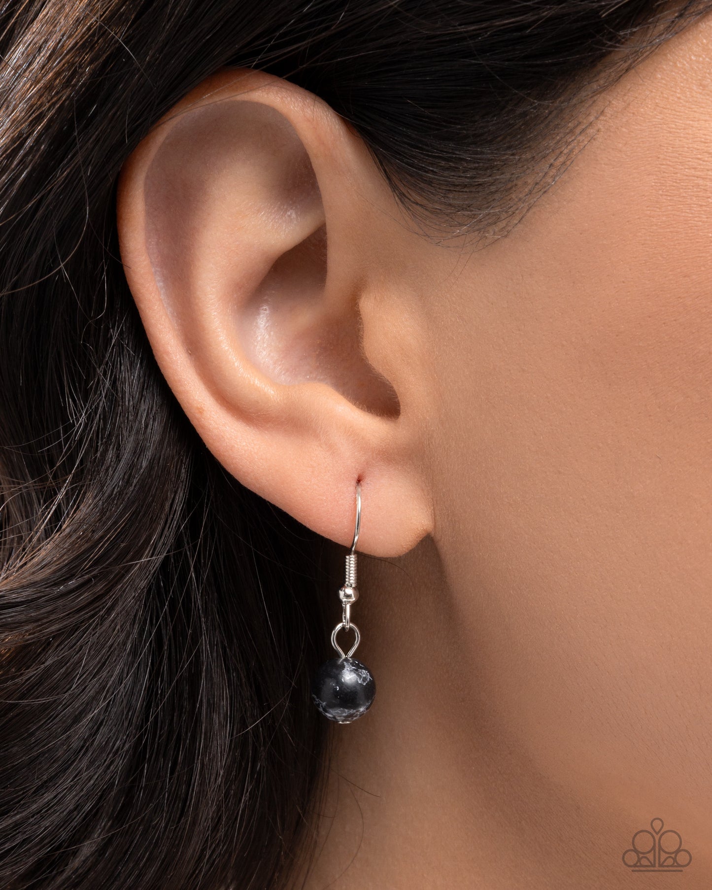 Antiqued Advance - Black - Paparazzi Necklace Image