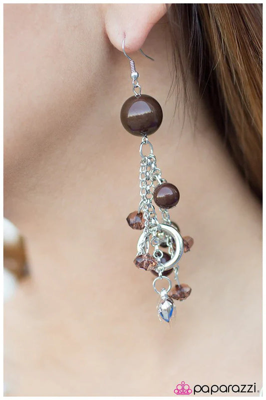 Paparazzi Earring ~ In the Still Of the Night - Brown