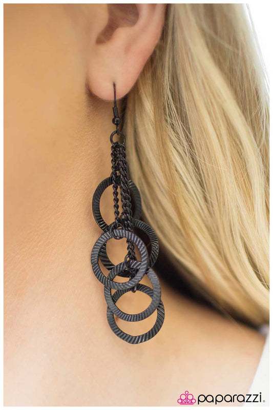 Paparazzi Earring ~ Decoy - Black