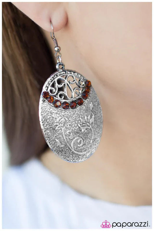 Paparazzi Earring ~ Pretty As A Picture - Brown