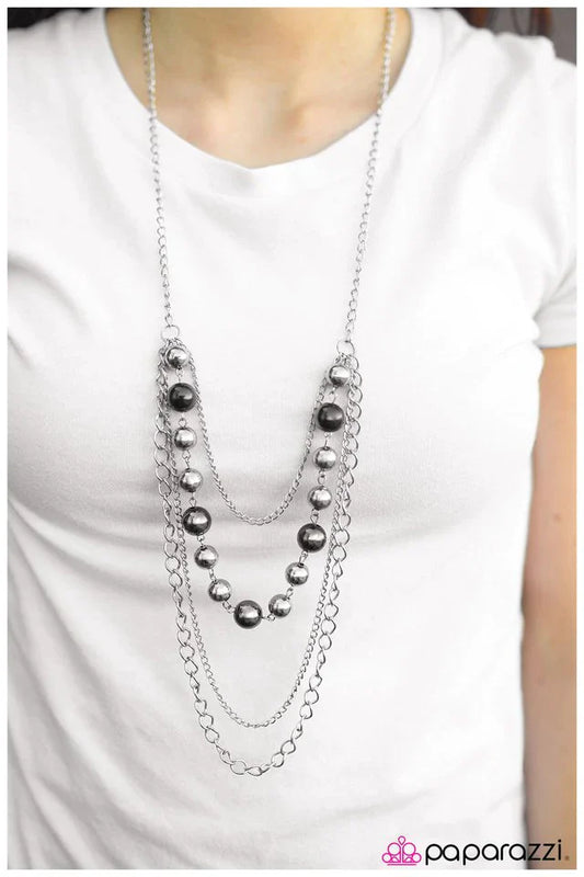 Paparazzi Necklace ~ Betwixt - Black