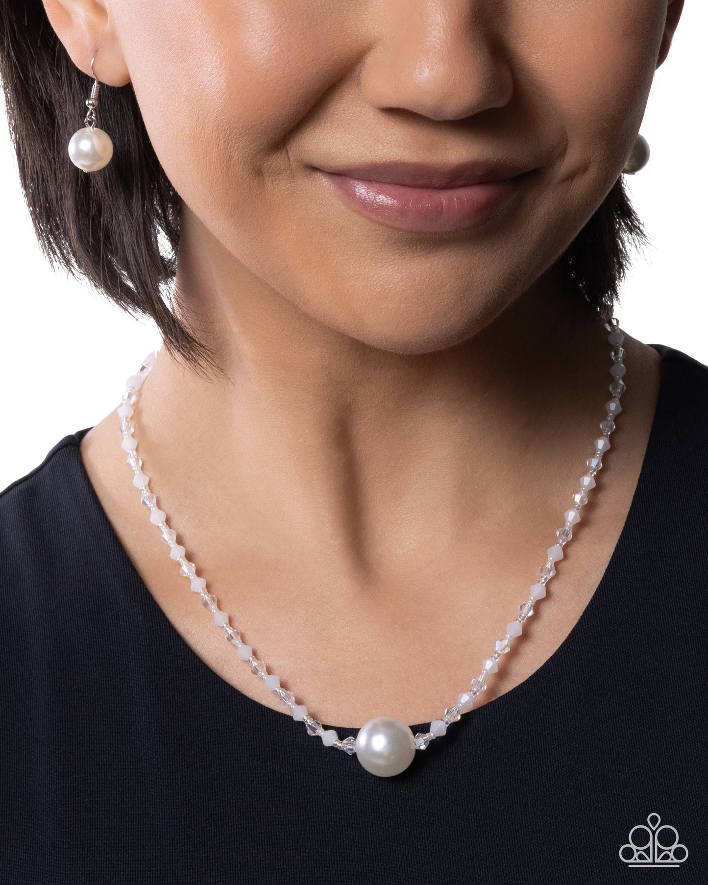 Charming Confidante - Paparazzi Necklace Image
