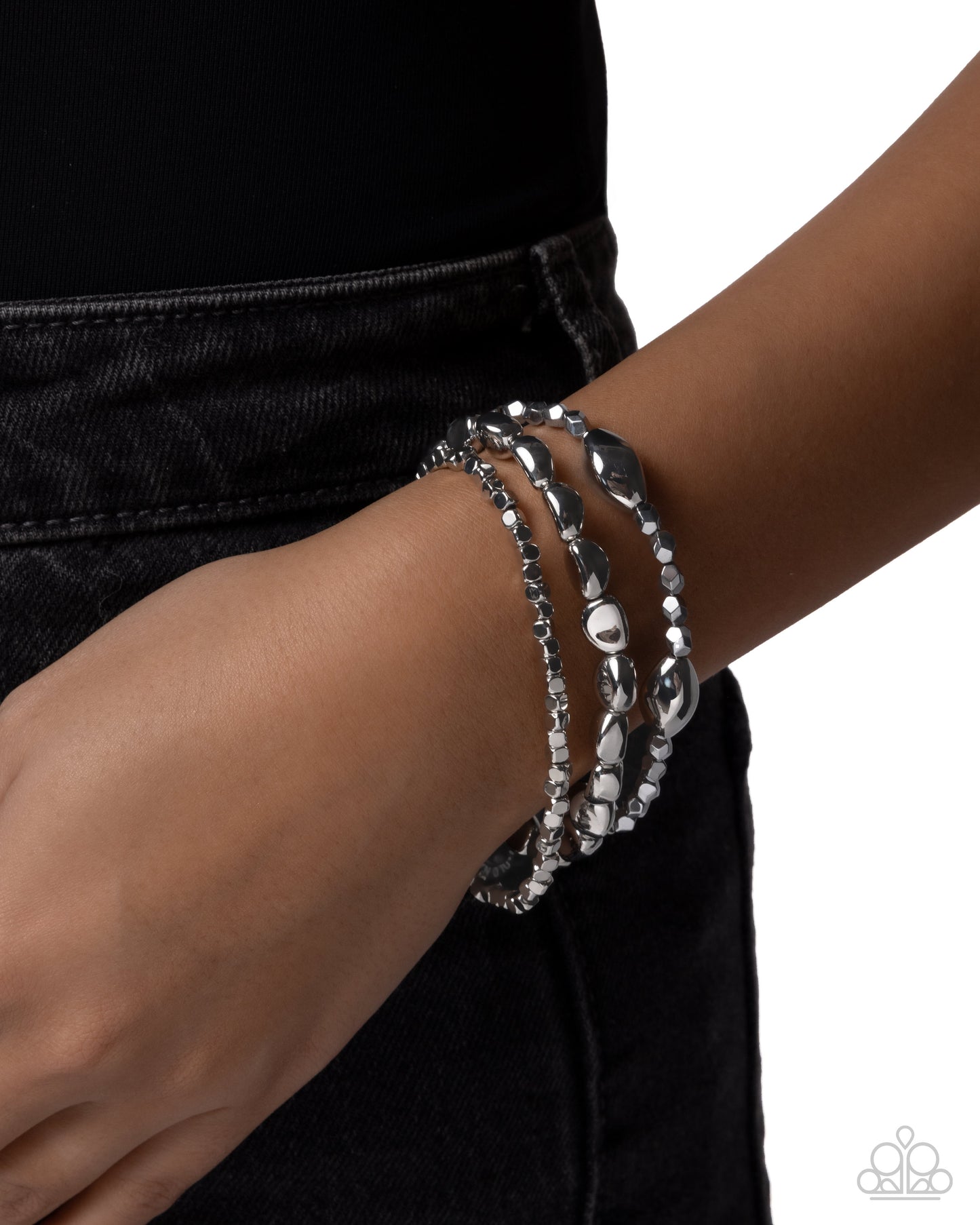 Striking Stack - Paparazzi Bracelet Image
