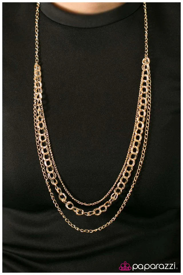 Paparazzi Necklace ~ Top Of The Chain - Gold