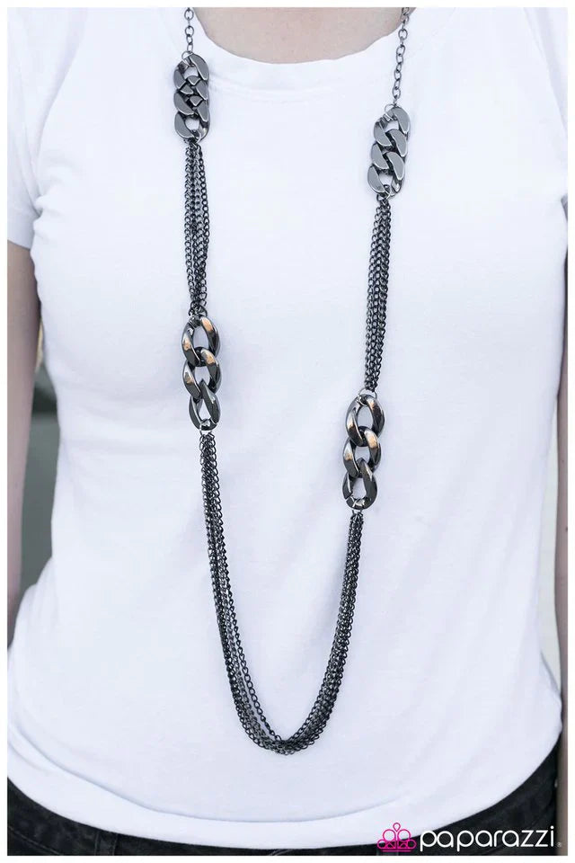 Paparazzi Necklace ~ A Mad Rush - Black