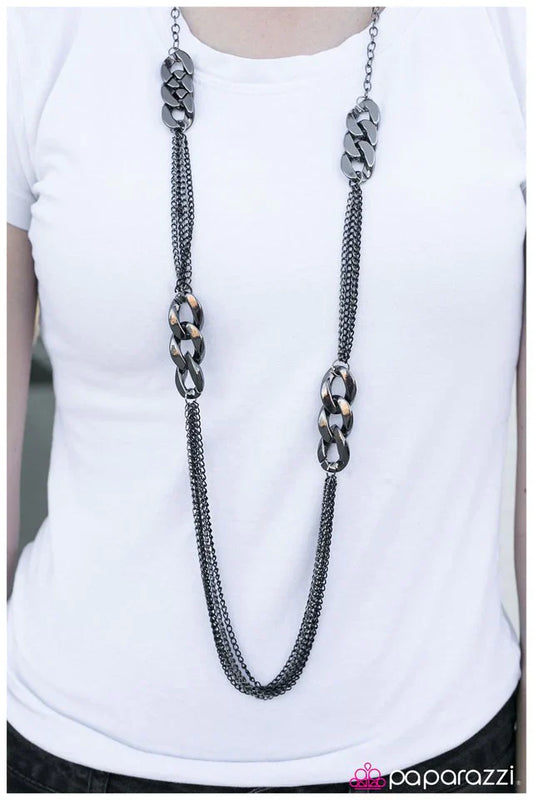 Paparazzi Necklace ~ A Mad Rush - Black