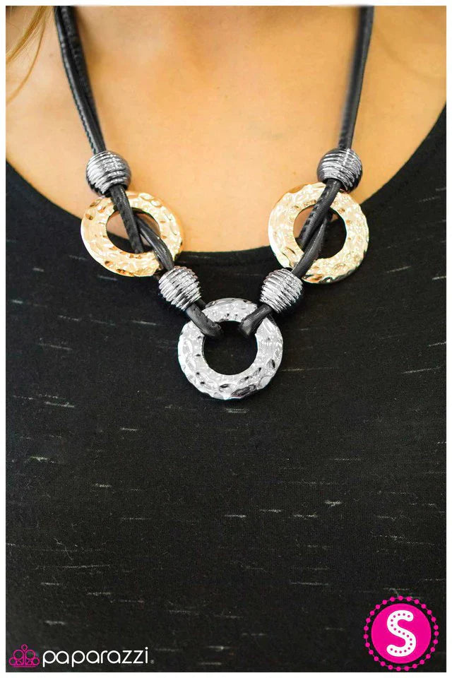 Paparazzi Necklace ~ The Original - Black