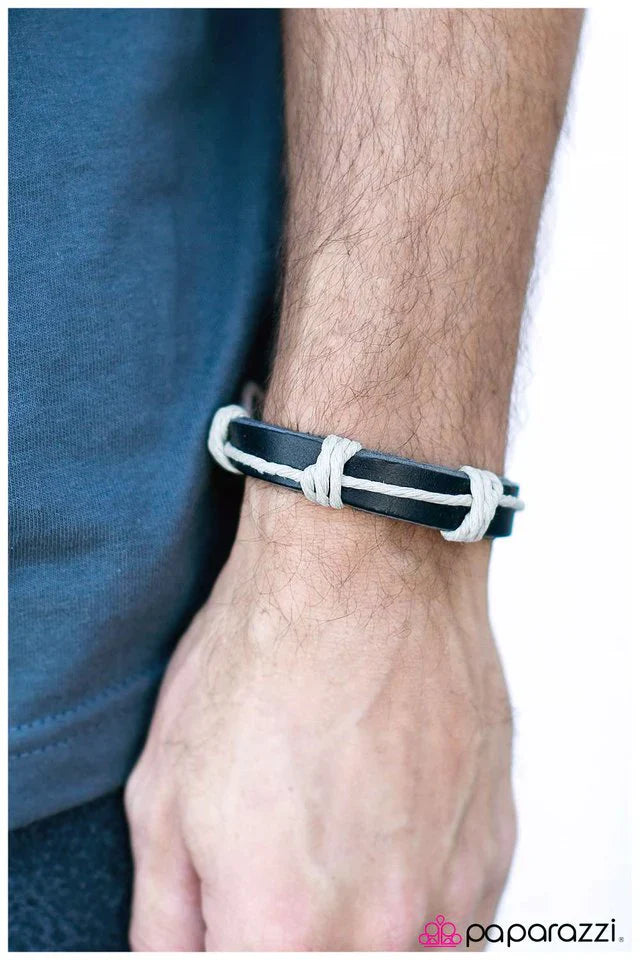 Paparazzi Bracelet ~ KNOT It! - Black