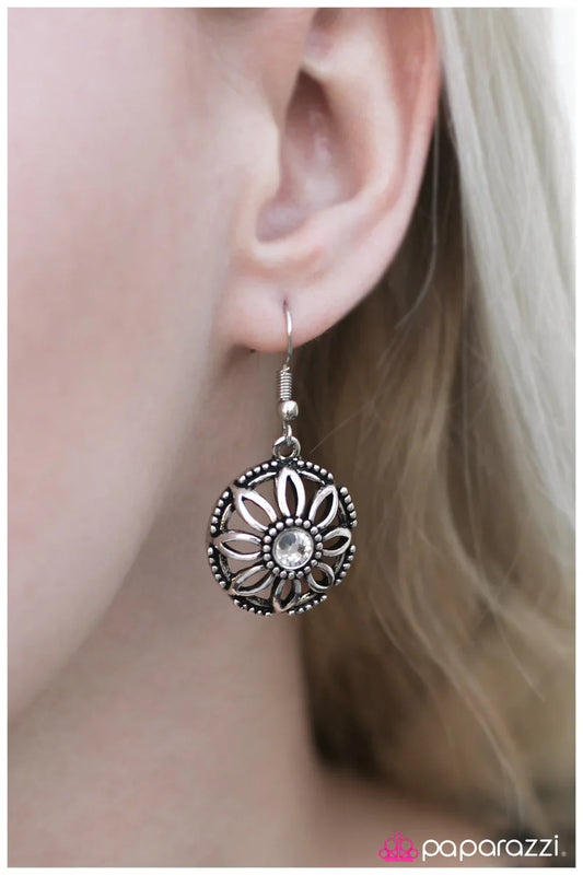 Paparazzi Earring ~ Treasure Hunt  - White