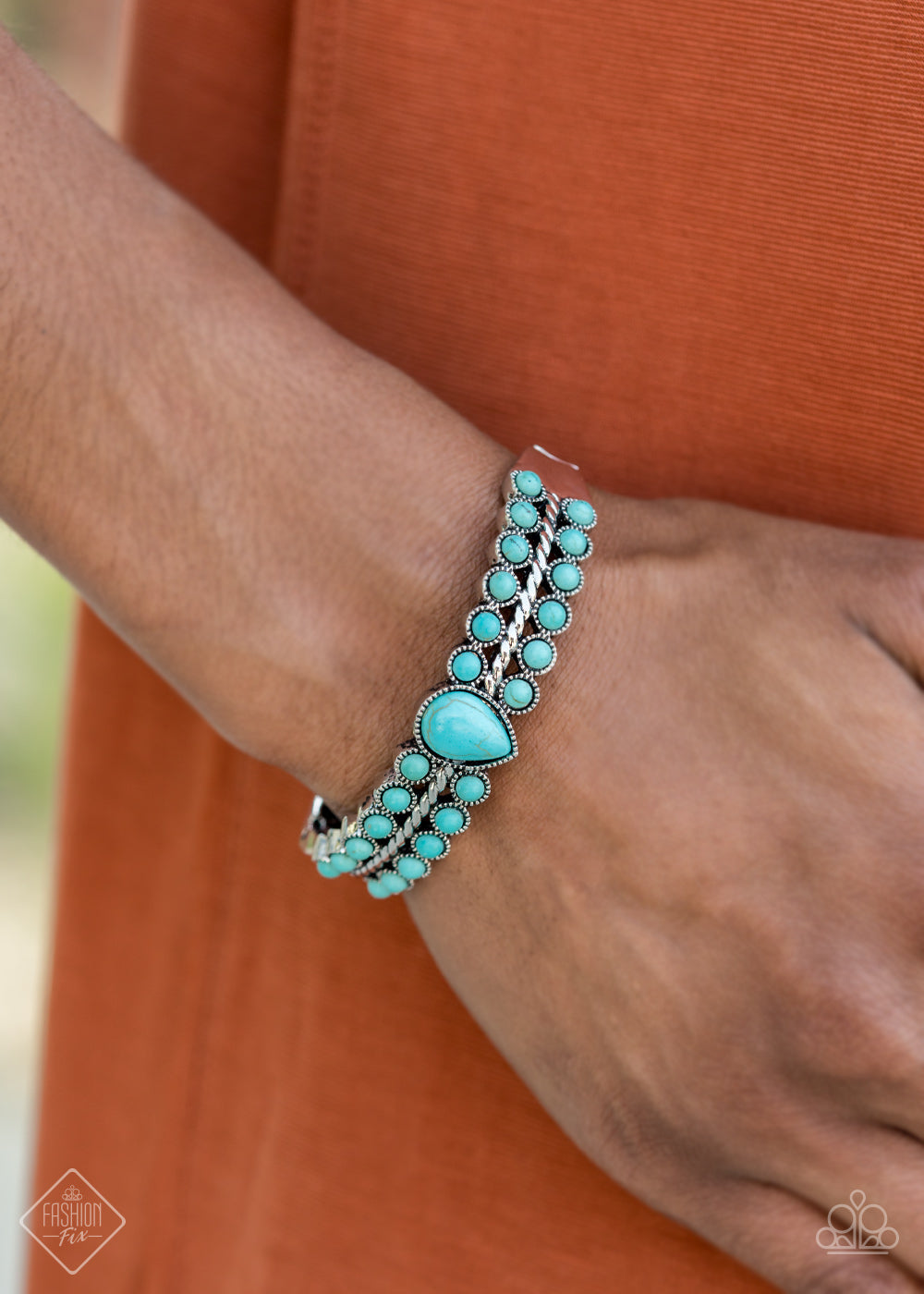 Paparazzi Bracelet ~ Nature Resort -Fashion Fix Oct2020 - Blue