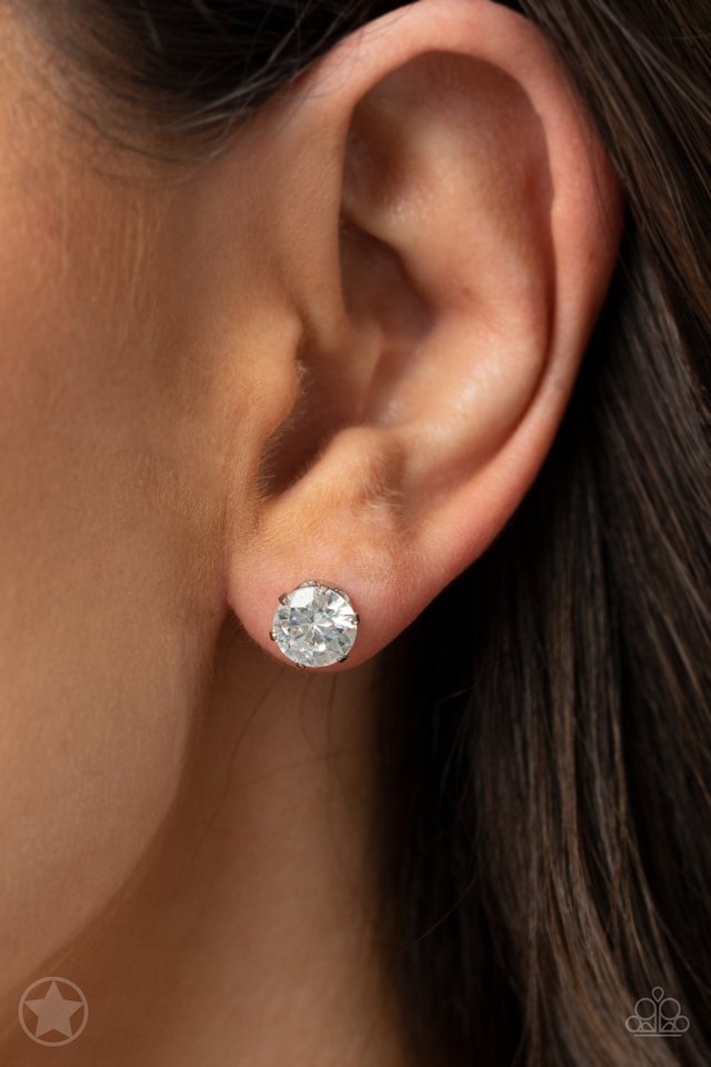 Just In TIMELESS - White - Paparazzi Earring Image