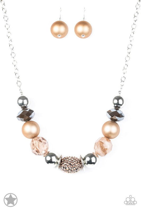 A Warm Welcome - Paparazzi Necklace Image