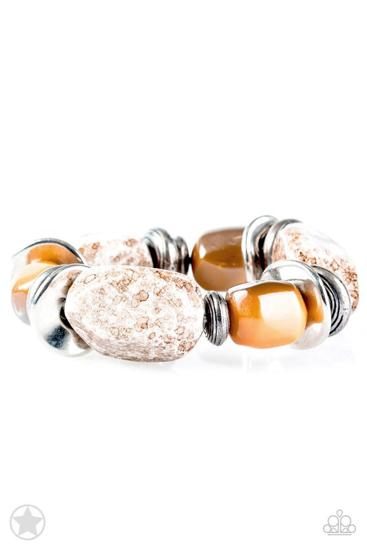Glaze of Glory - Peach - Paparazzi Bracelet Image