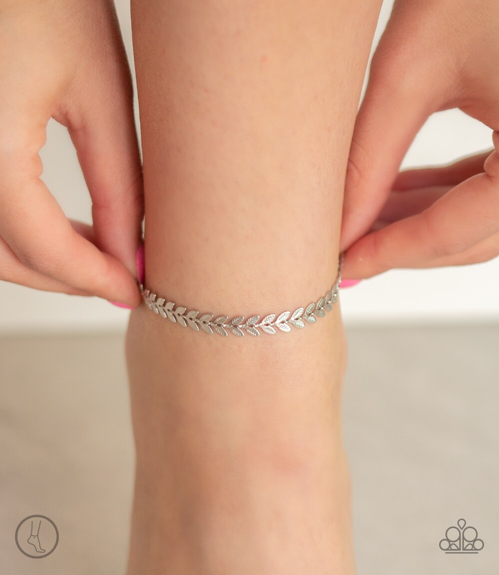 Paparazzi Anklet ~ West Coast Goddess - Silver