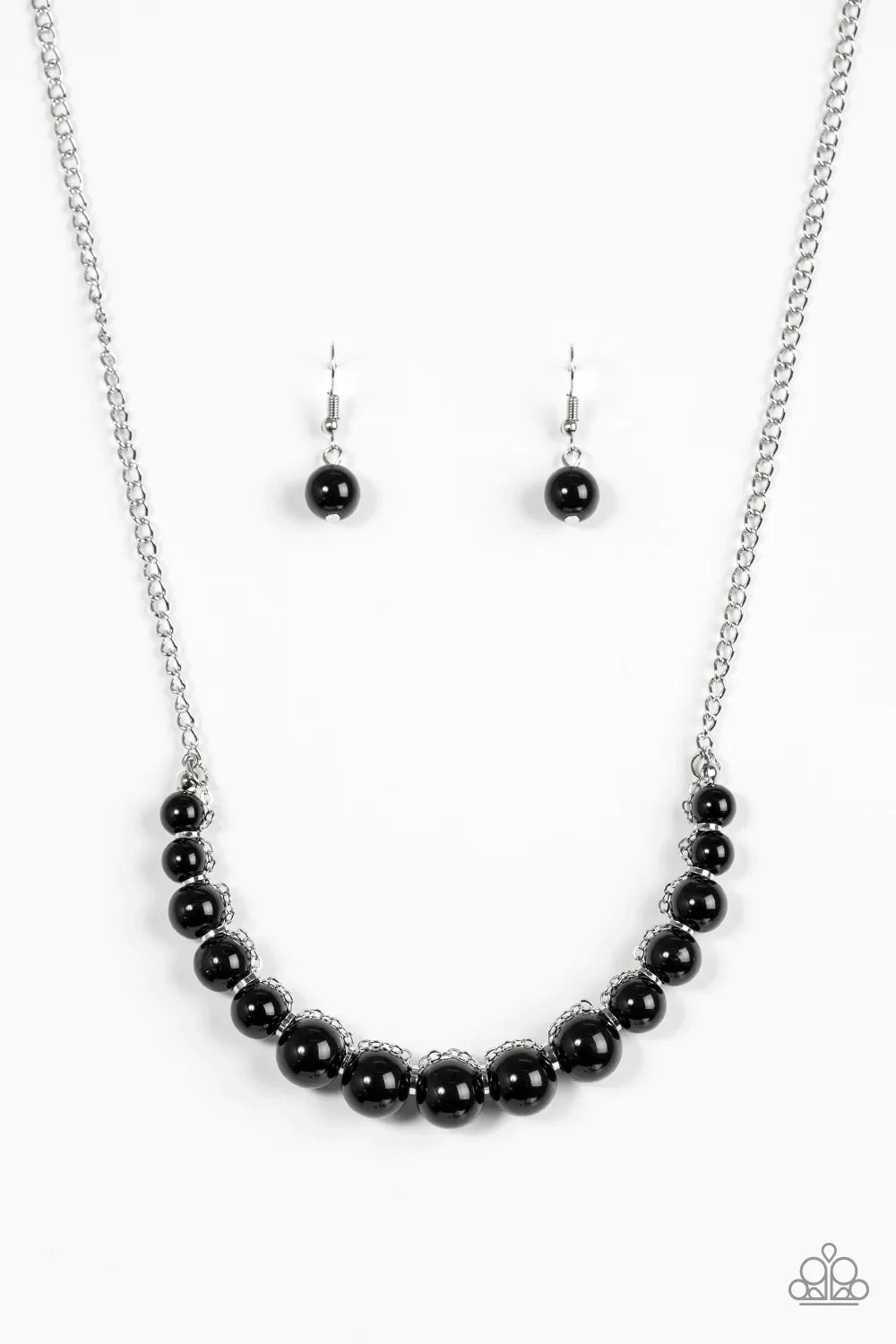 Paparazzi Necklace ~ The FASHION Show Must Go On! - Black