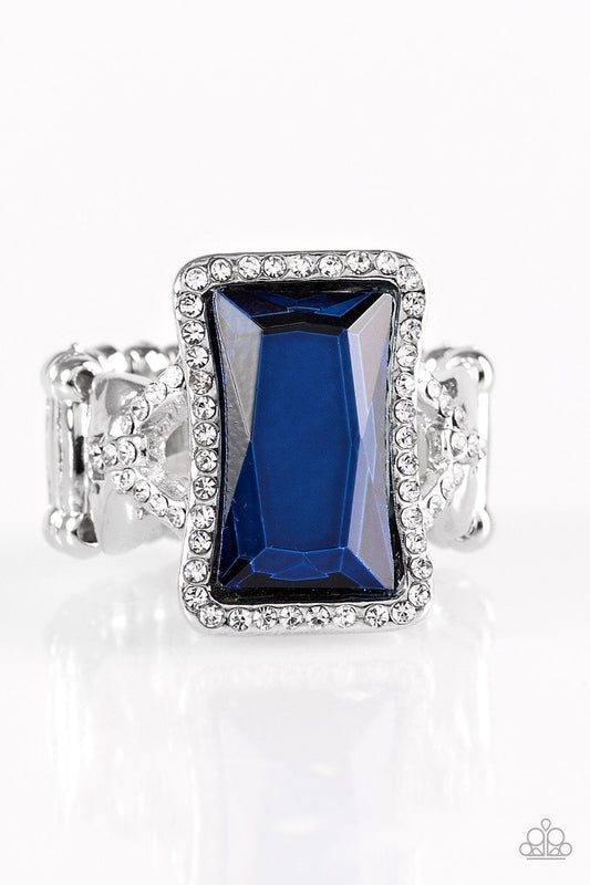 Paparazzi Ring ~ Glamour Icon - Blue