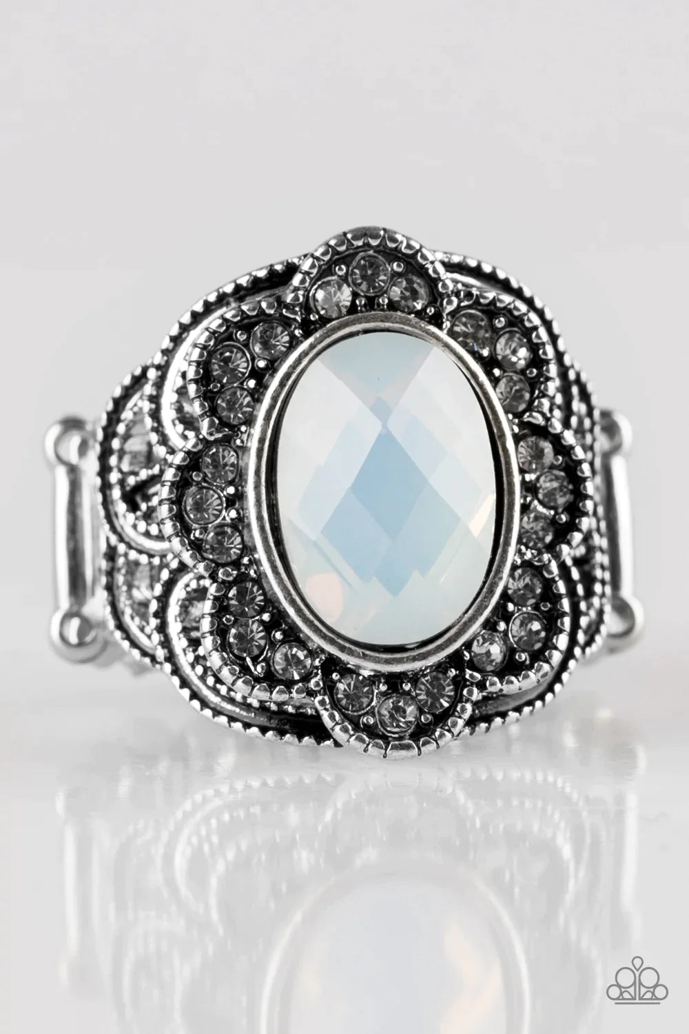 Paparazzi Ring ~ Floral Fairways - White