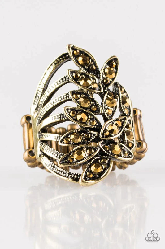 Paparazzi Ring ~ Perennial Paradise - Brass