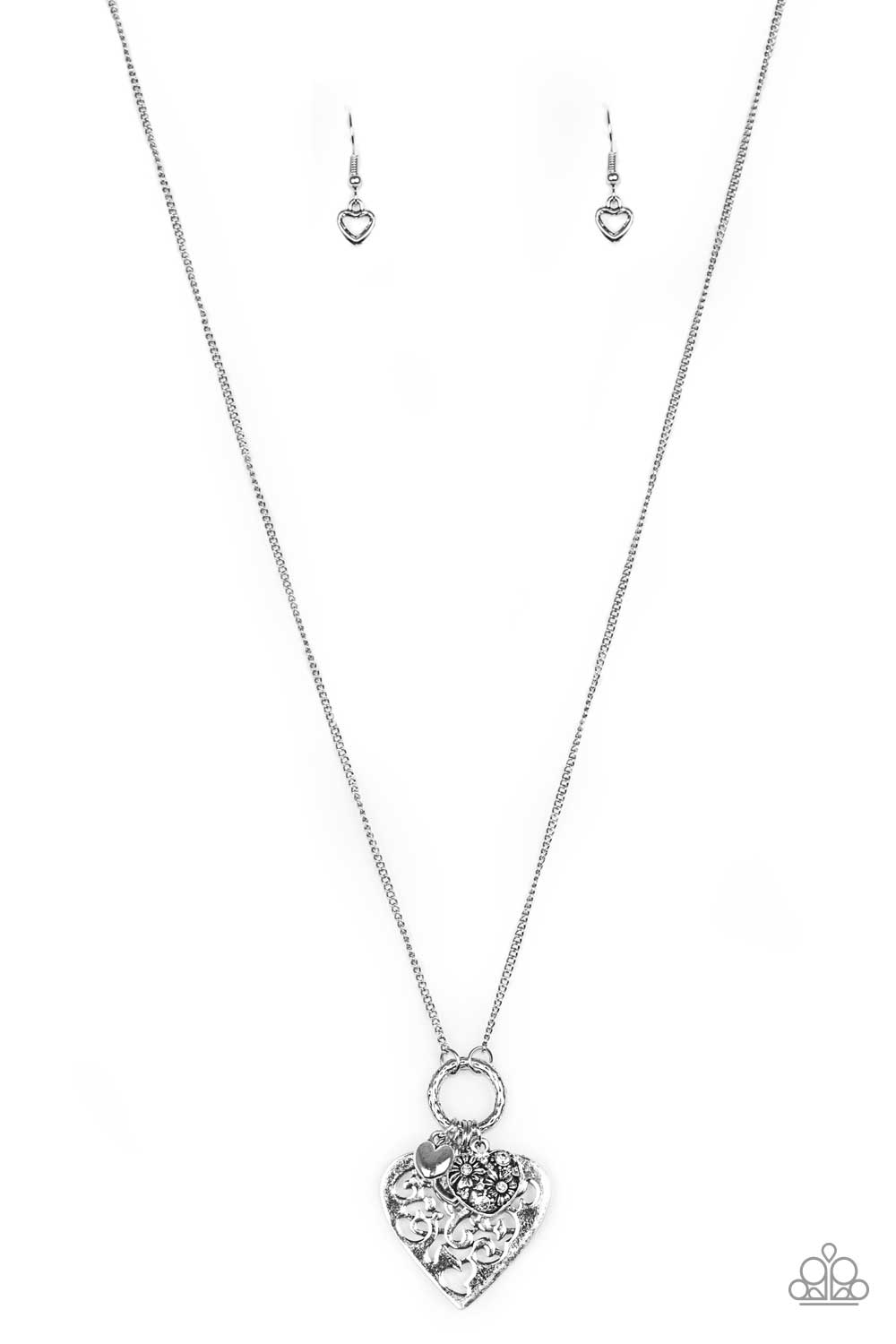 Paparazzi Necklace ~ Bountiful Hearts - White