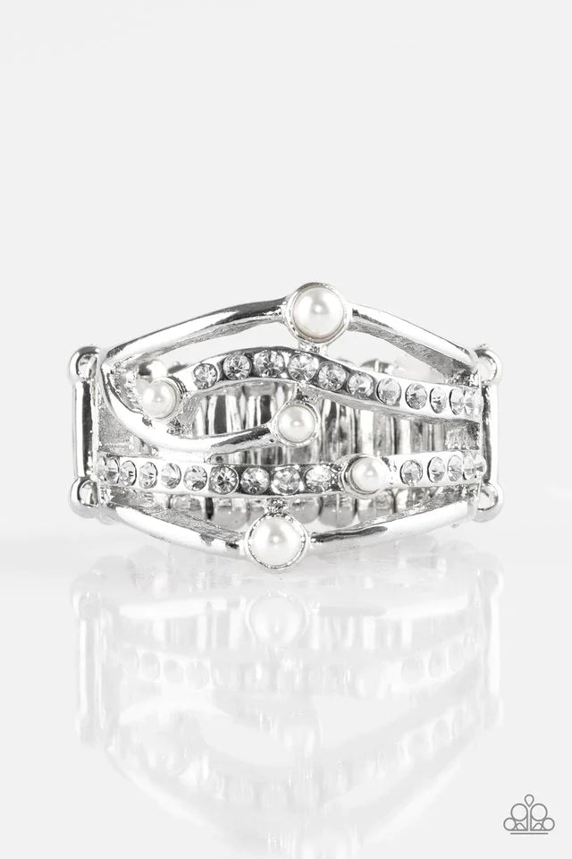 Paparazzi Ring ~ Magnificently Mermaid - White